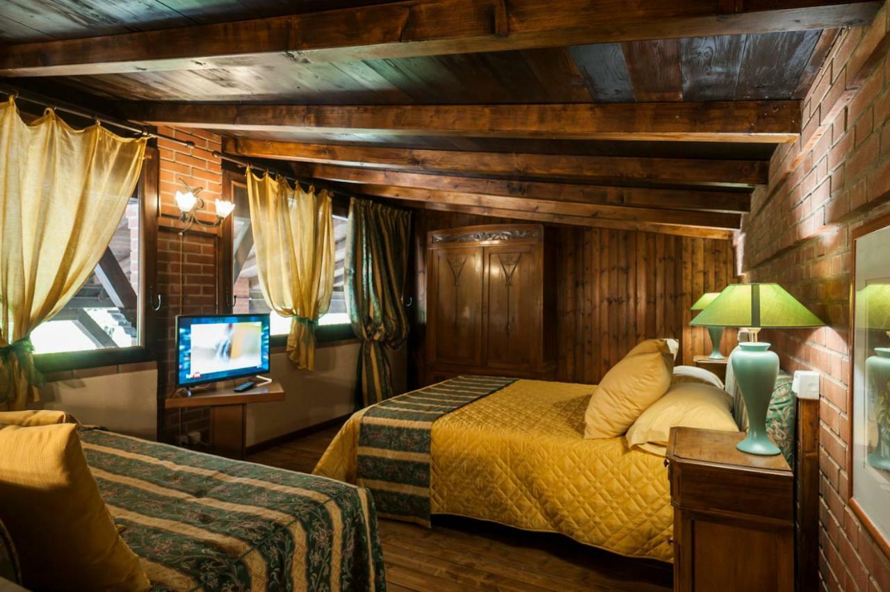 Podere Sant'Angelo Aparthotel Vernasca Bagian luar foto